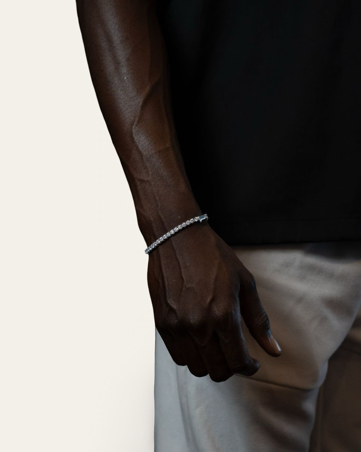 Éternelle VVS Moissanite Bracelet — Shot 03