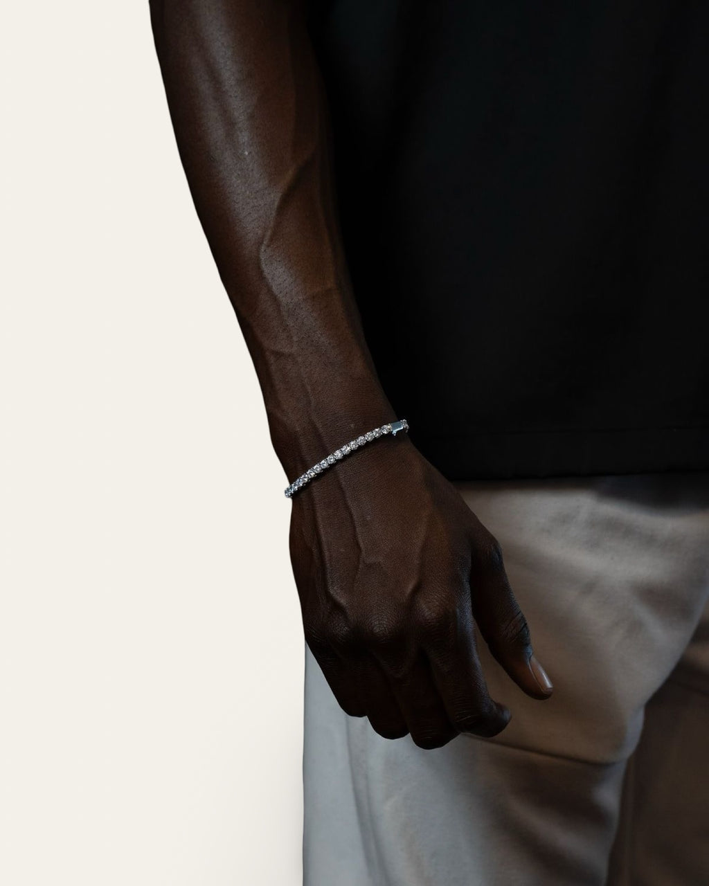 Éternelle VVS Moissanite Bracelet — Shot 03